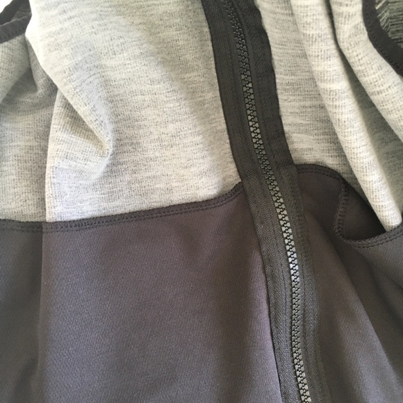 VINEYARD VINES Womens Fleece Vest Gray Full Zip pockets Sleeveless XS. - Picture 6 of 13